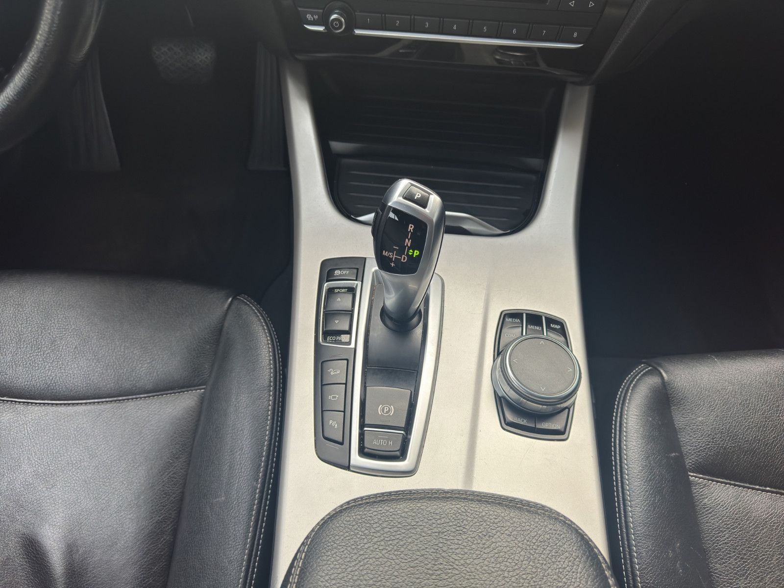 Fahrzeugabbildung BMW X4 xDrive 20d Advantage*Business Paket*Shz*Navi*