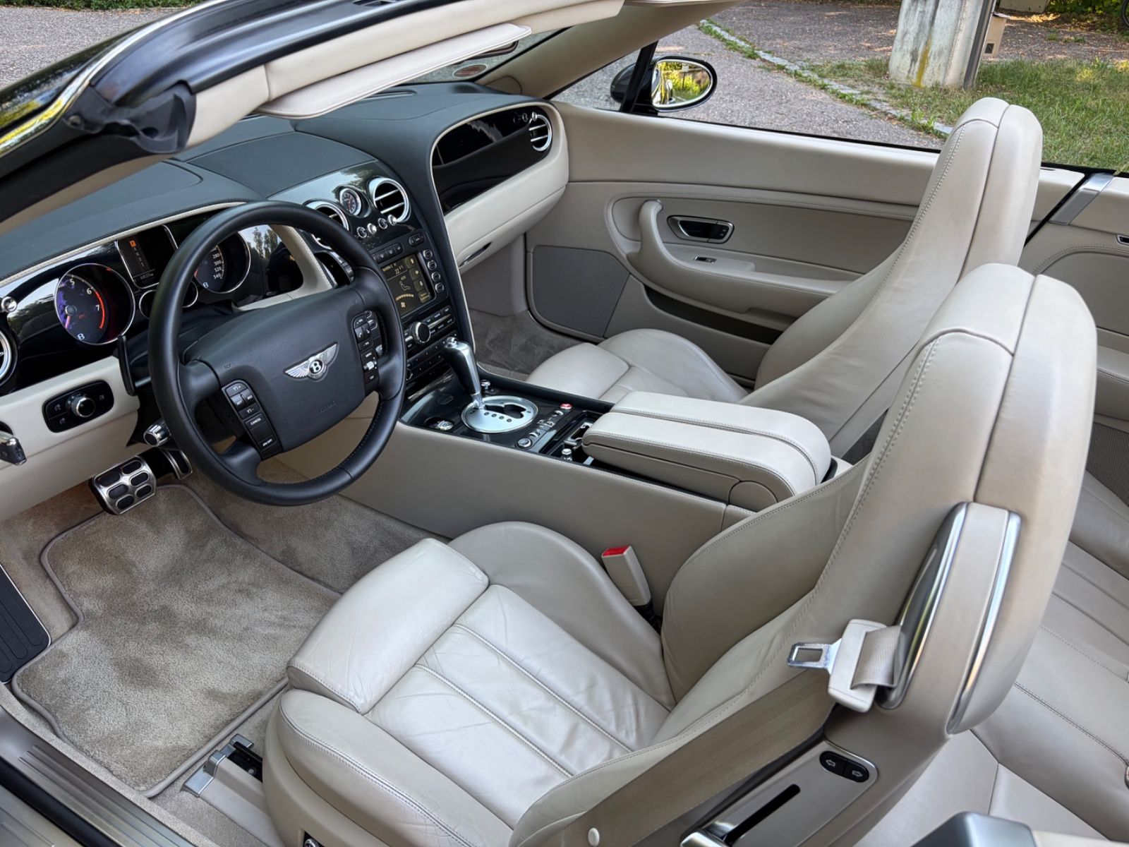 BENTLEY Continental GTC 15