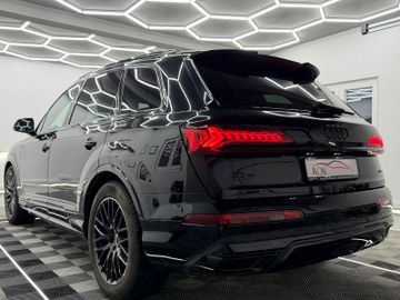 Audi Q7 - 8