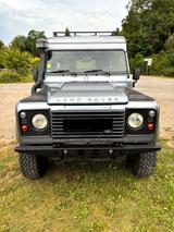 Land Rover Defender 110 TD4 Station Wagon 2.2 DPF Hubdach - Land Rover Defender Gebrauchtwagen in München