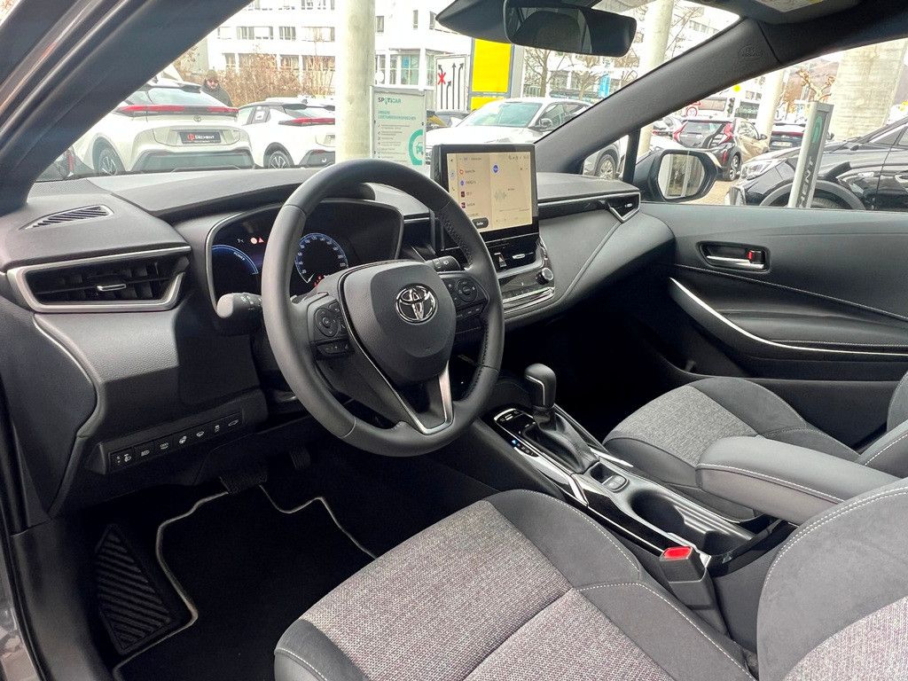 Fahrzeugabbildung Toyota Corolla Touring Sports 2.0 Hybrid Teamplayer