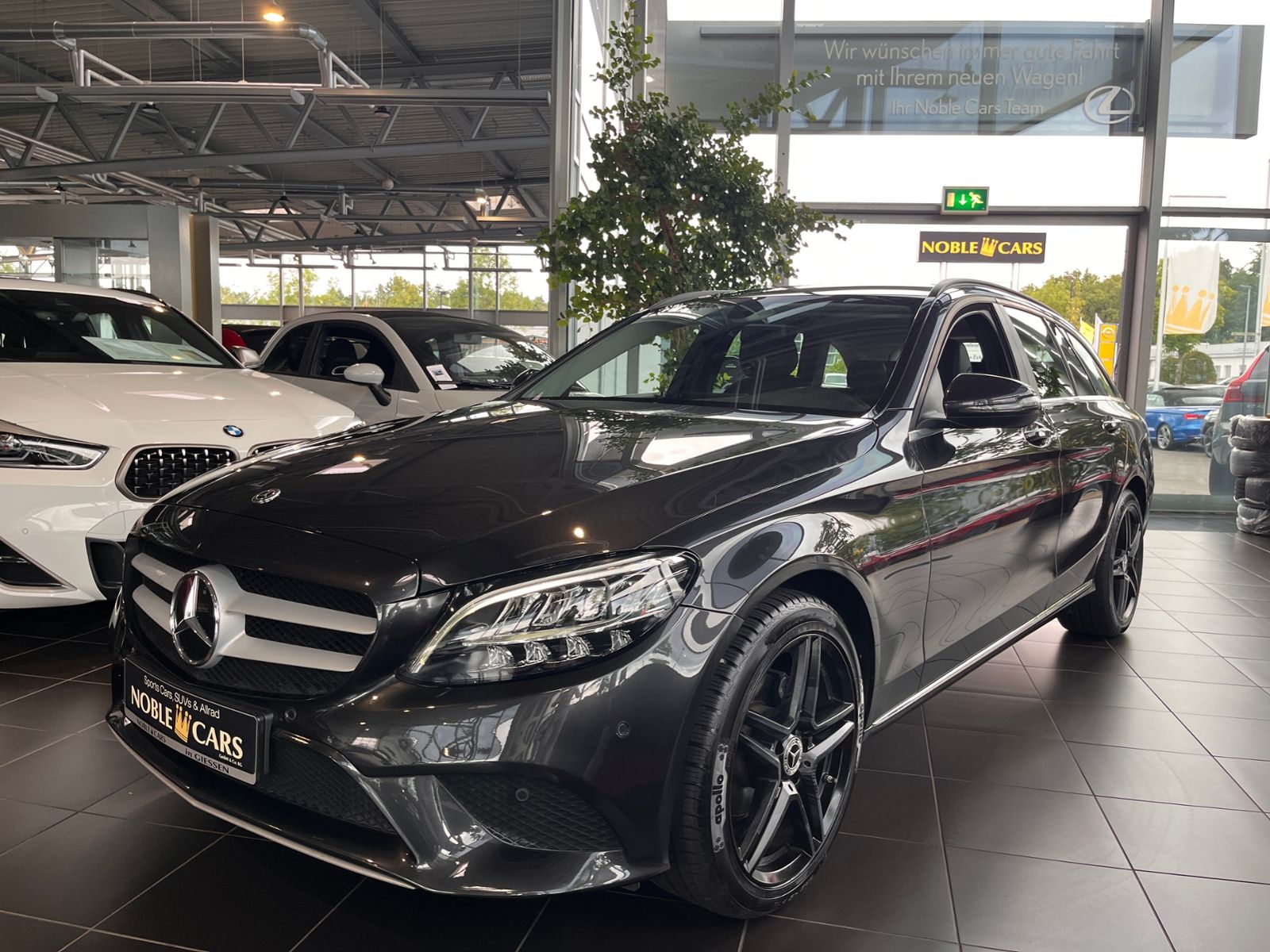 Fahrzeugabbildung Mercedes-Benz C 200 d T LEDER LED NAV SHZ PDC 18"