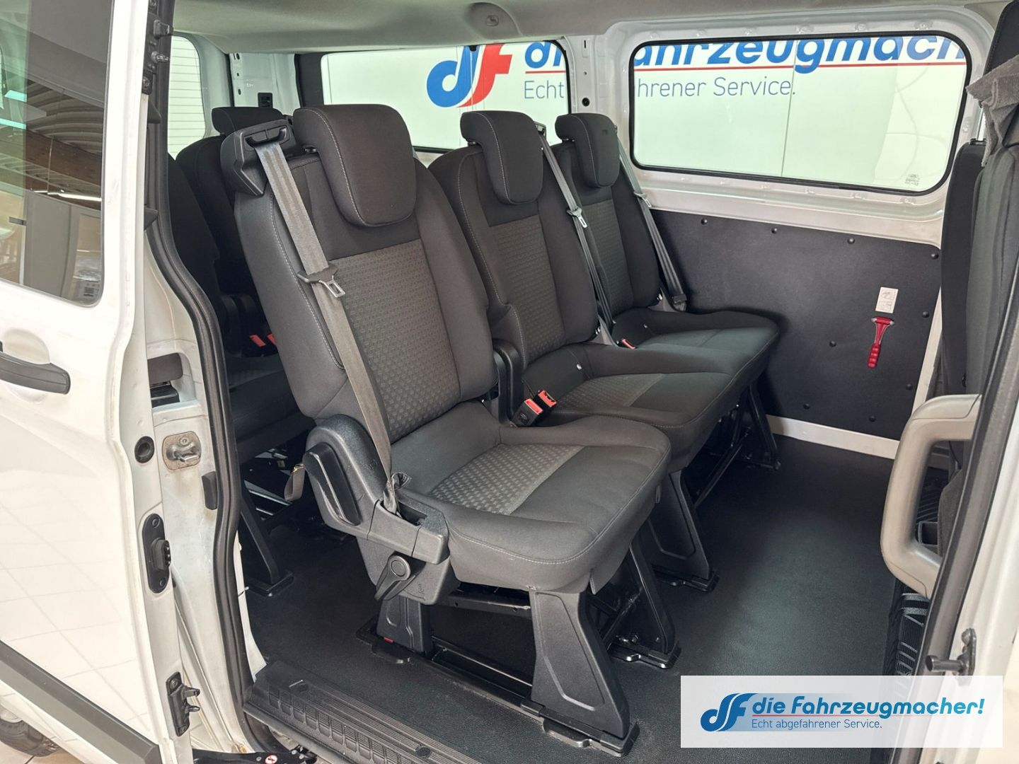 Fahrzeugabbildung Ford Transit Custom Tourneo 320 L2 Trend Dyn. Kurvenl