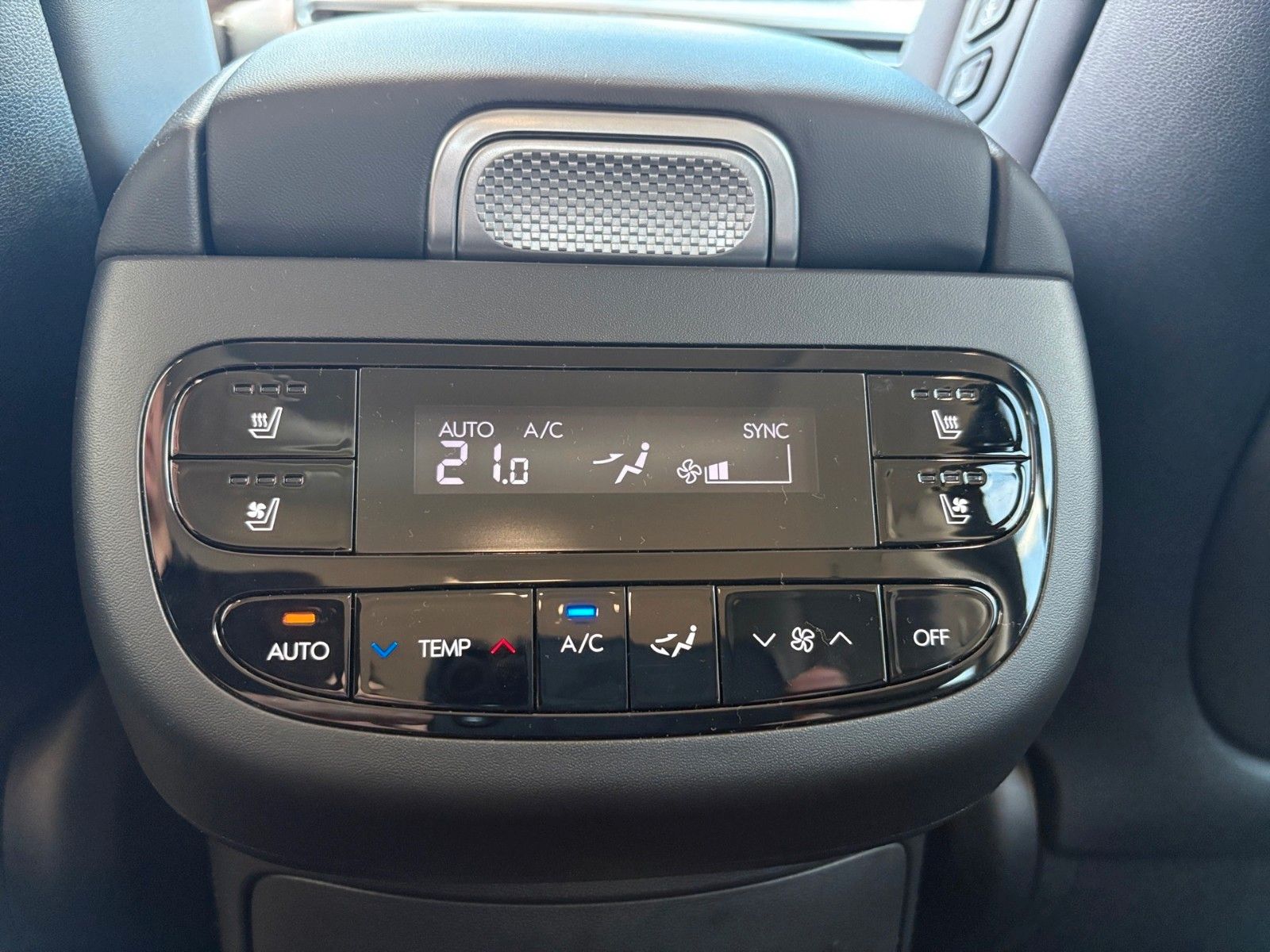 Fahrzeugabbildung Hyundai IONIQ 9 Uniq 110 kWh *ALLRAD*