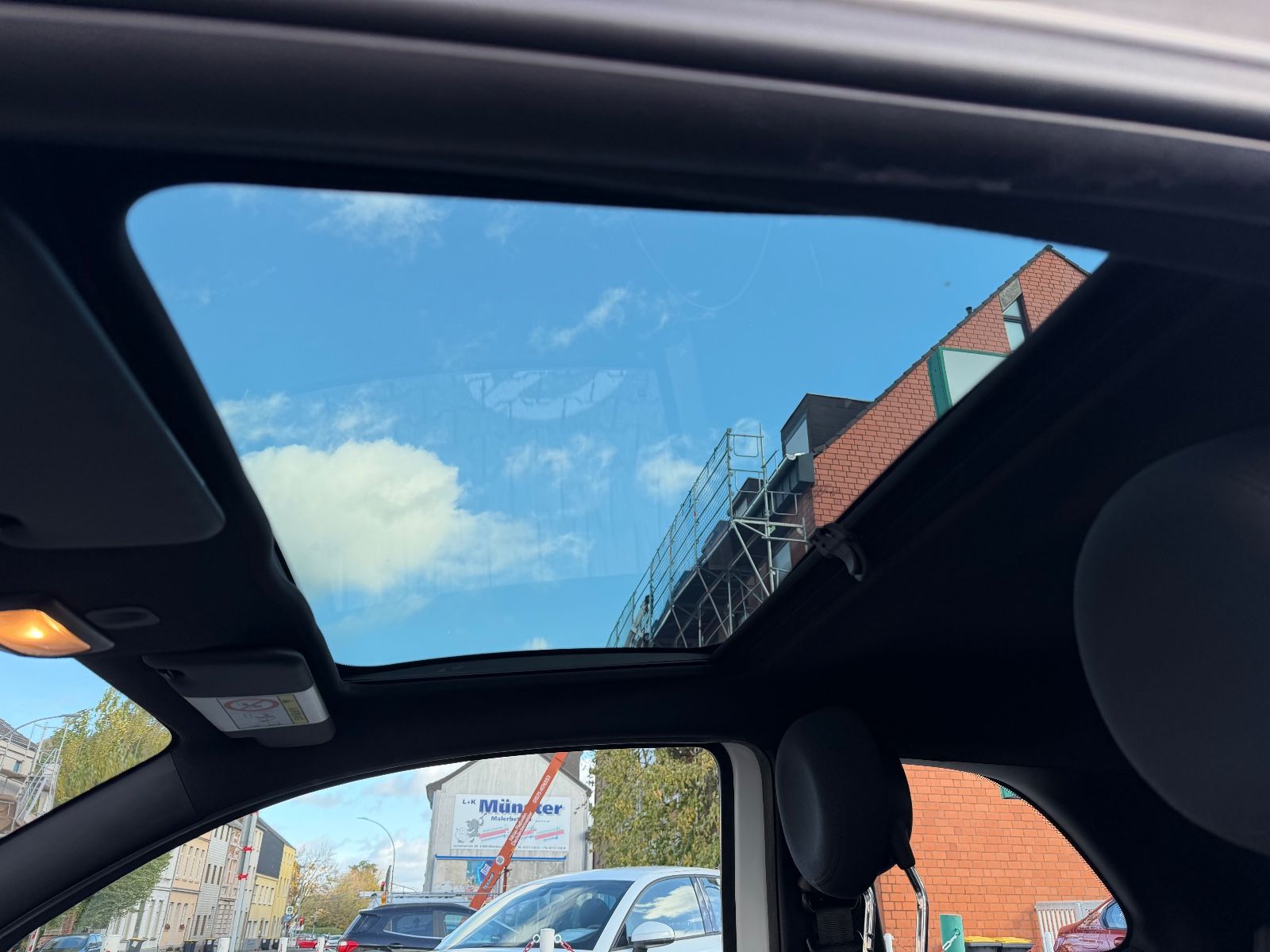 Fahrzeugabbildung Fiat 500 Lounge 1-HAND TEMPOMAT NAVI PDC