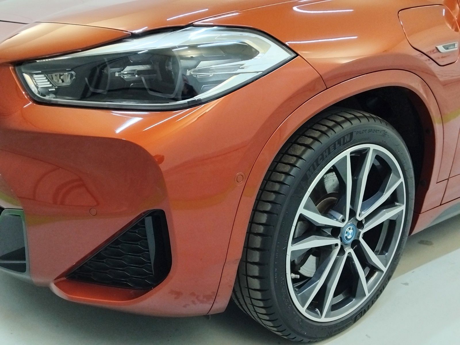 BMW X2 (06/2026, Hybrid (Benzin/Elektro))