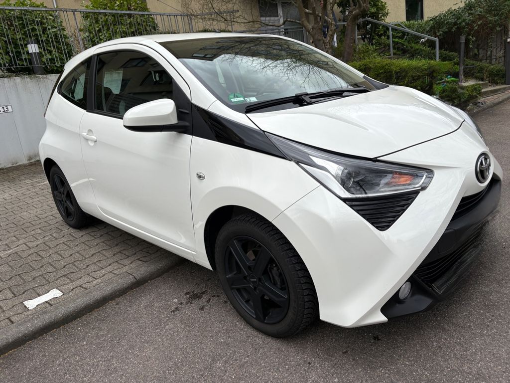 Image of Toyota Aygo (X)