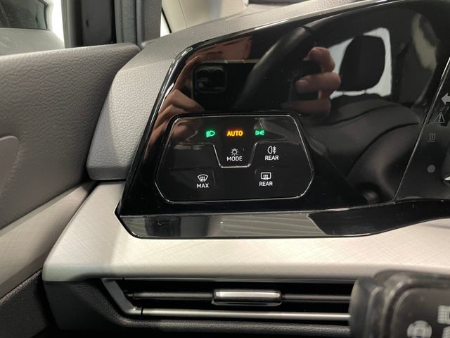 Golf VIII Variant Life 1.0 eTSI DSG RFK NAVI TRA