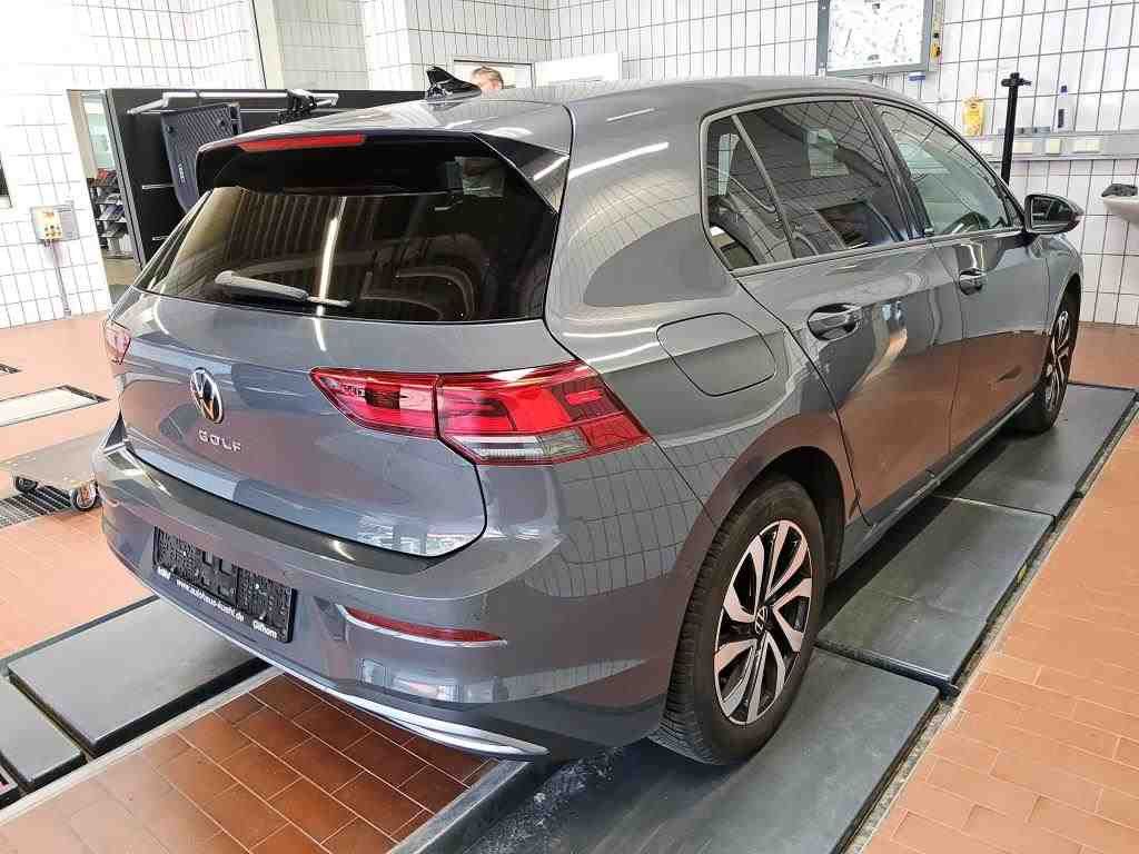 Volkswagen Golf - Bild 3