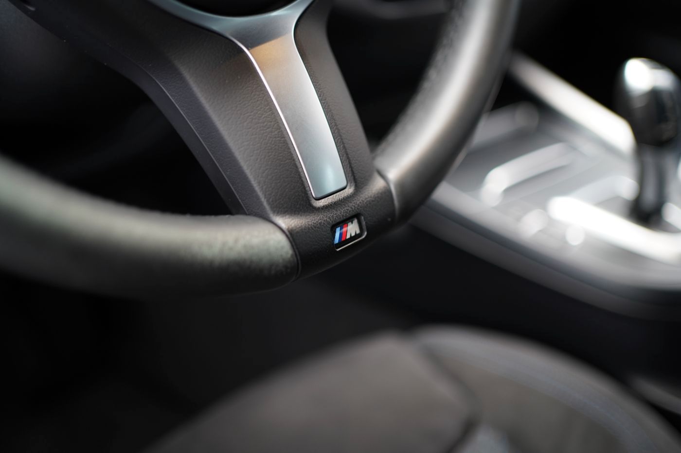 Fahrzeugabbildung BMW 118iA M-Sport KlimaA+LED+Navi+PDC+SHZ+Multi-Lenk