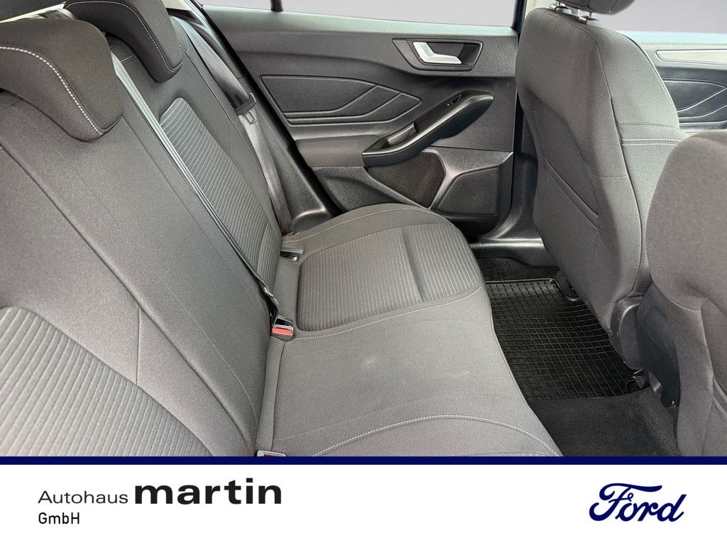 Fahrzeugabbildung Ford Focus 1.5 EcoBlue Titanium