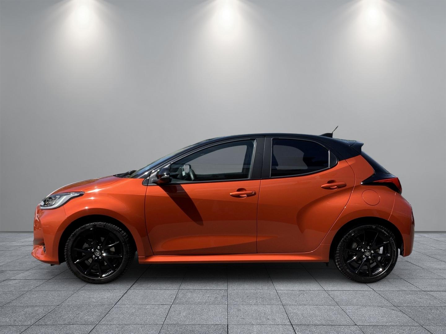 Toyota Yaris 1.5 Hybrid Style Technik-Paket+Allwetter