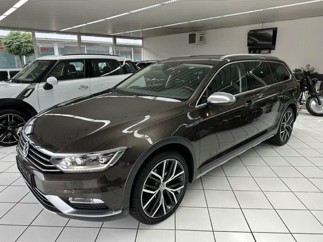 Volkswagen Passat Alltrack Highline -Navi-Acc-Aut-Leder