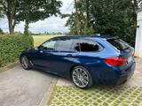 BMW M550d xDrive Touring (G31),AHK400 PS,SH,Voll - blaue BMW M550