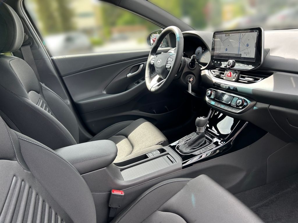 HYUNDAI i30 1.6 T-GDI Trend LED Navi USB Kamera PTS SHZ