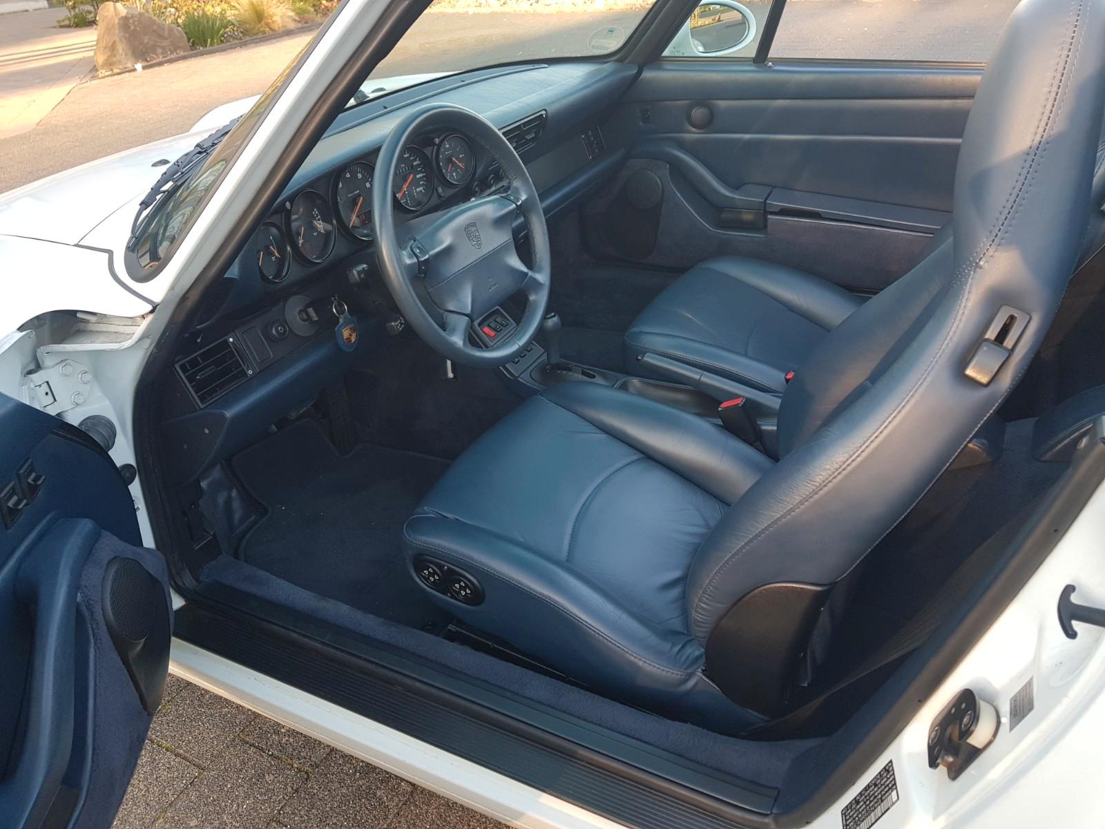 Porsche 993 Carrera Cabriolet 