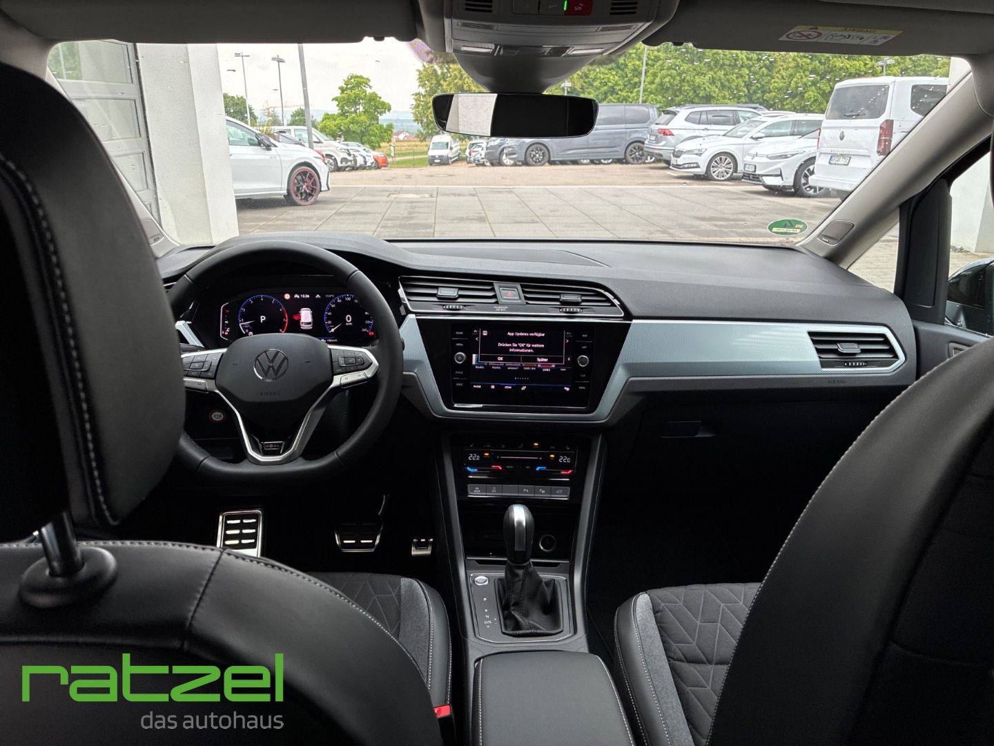 Fahrzeugabbildung Volkswagen Touran GOAL 1.5 TSI DSG 7-Stizer+AHK+ACC+LED