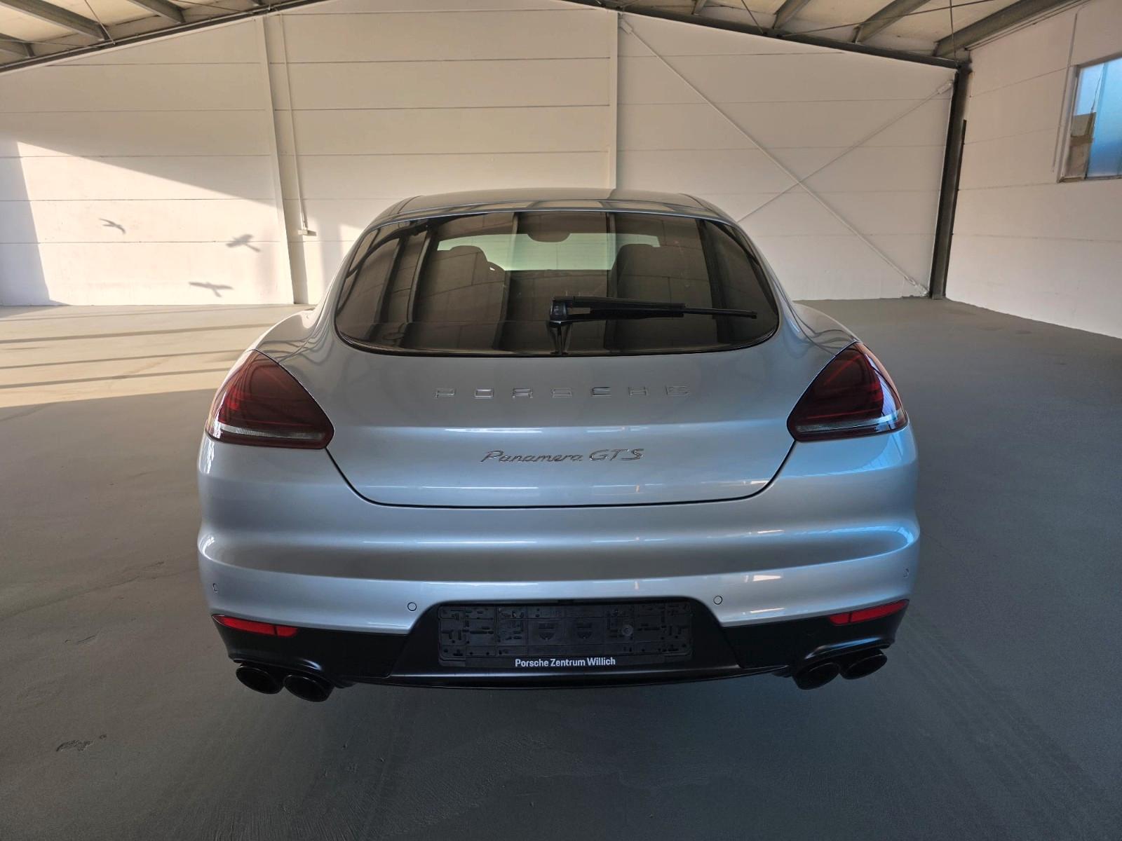 Porsche Panamera GTS