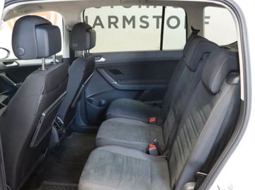 Volkswagen Touran 2.0 DSG R-Line 7-Sitze AHK Kamera