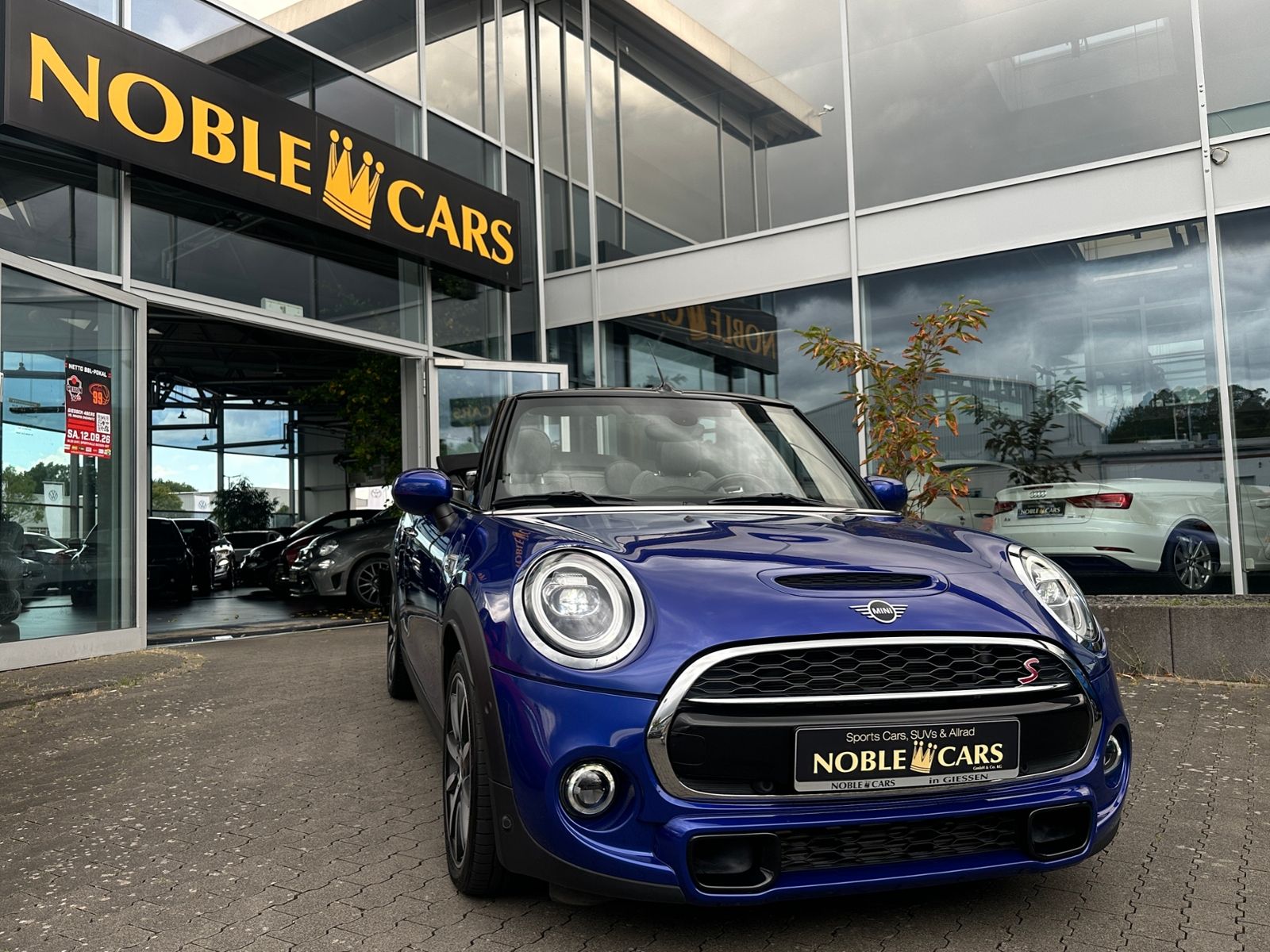 Fahrzeugabbildung MINI Cooper S Cabrio Chili LED NAVI ALU
