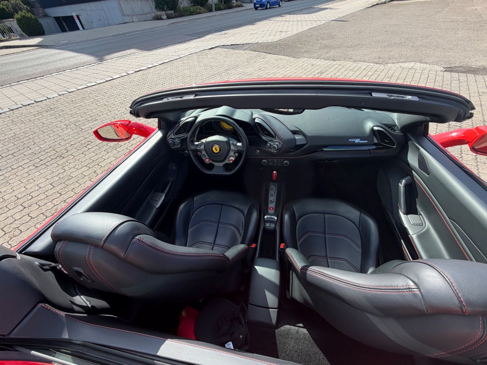 Ferrari 488 Spider Rosso Scuderia TOP Zustand 11