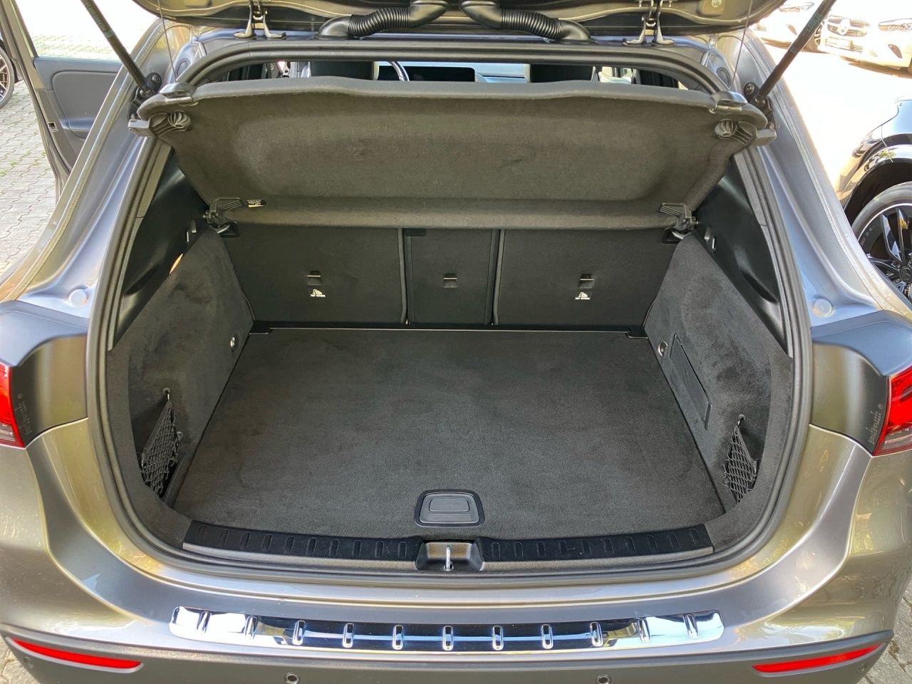 Fahrzeugabbildung Mercedes-Benz GLA 200 Progressive AHK+LED+Kamera+Aug.Rea+Carpl