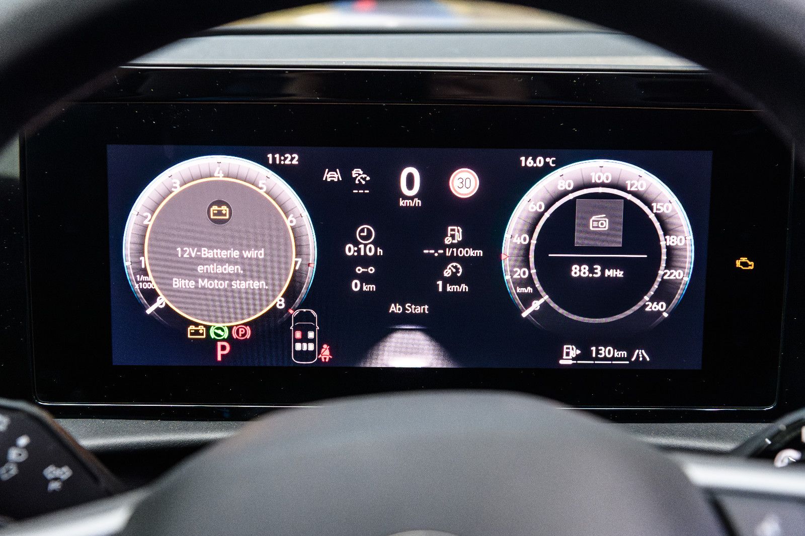 Fahrzeugabbildung Volkswagen T-Roc  1.5l TSI  DSG R-Line Black Style