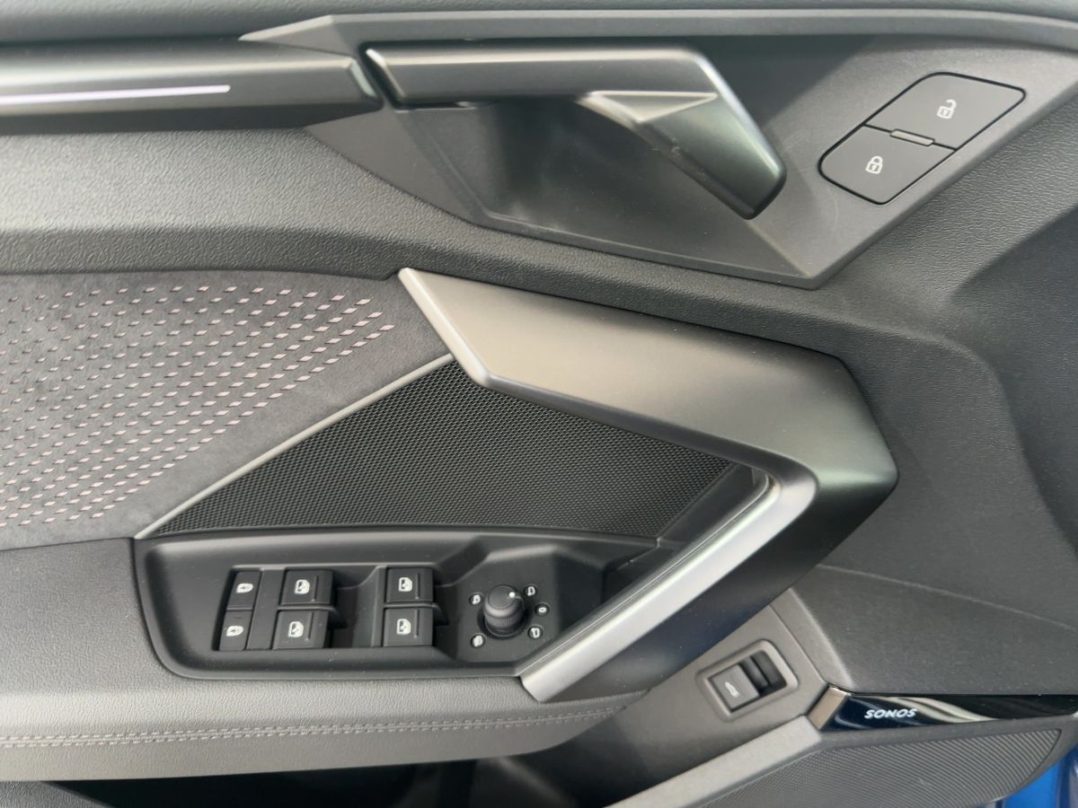 Audi RS 3 Sportback HUD Matrix RFK SONOS Sportabgas foto 15