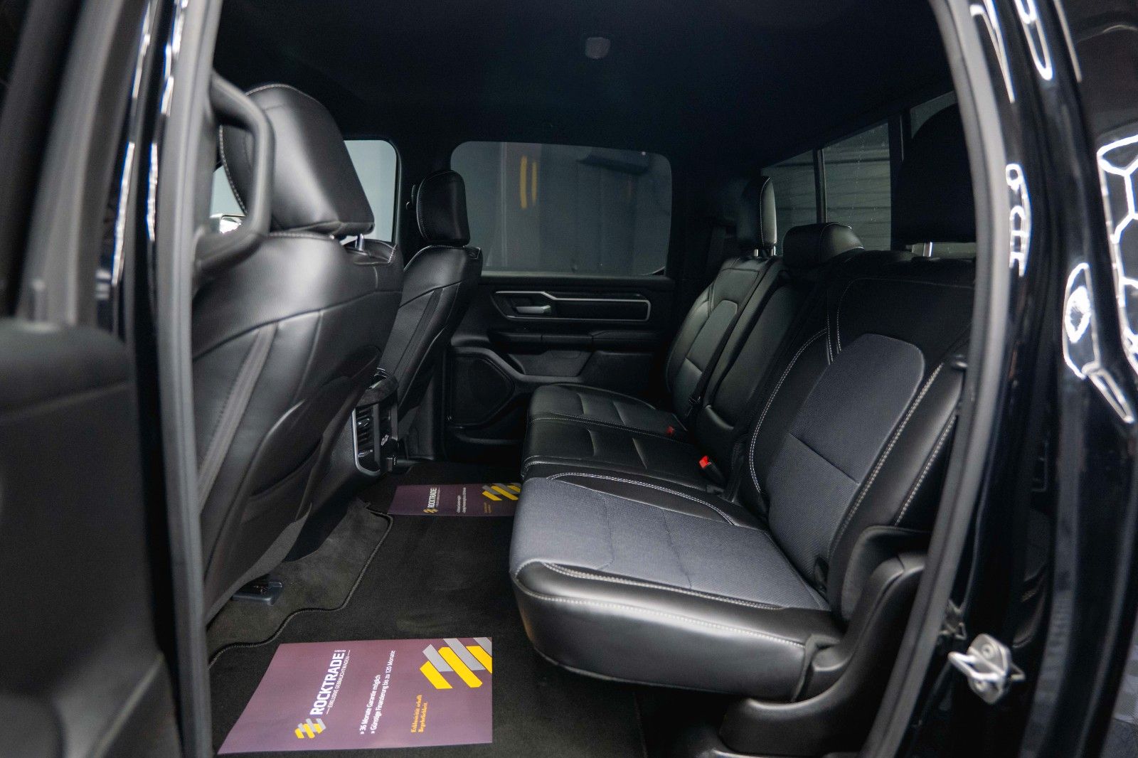 Fahrzeugabbildung Dodge RAM 5.7 V8 HEMI 4x4 OFFROAD BLACK EDITION *19%