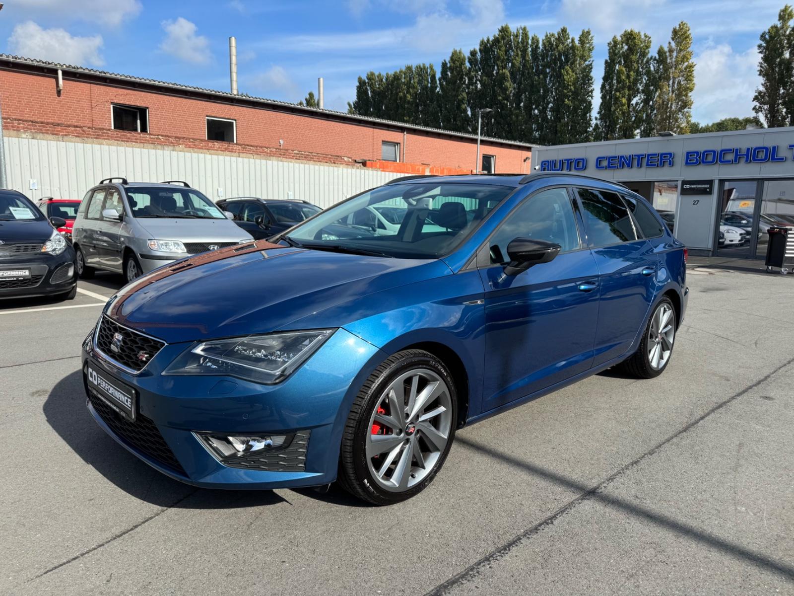 Seat LeonST FR PANO DSG LED NAVI SITZH