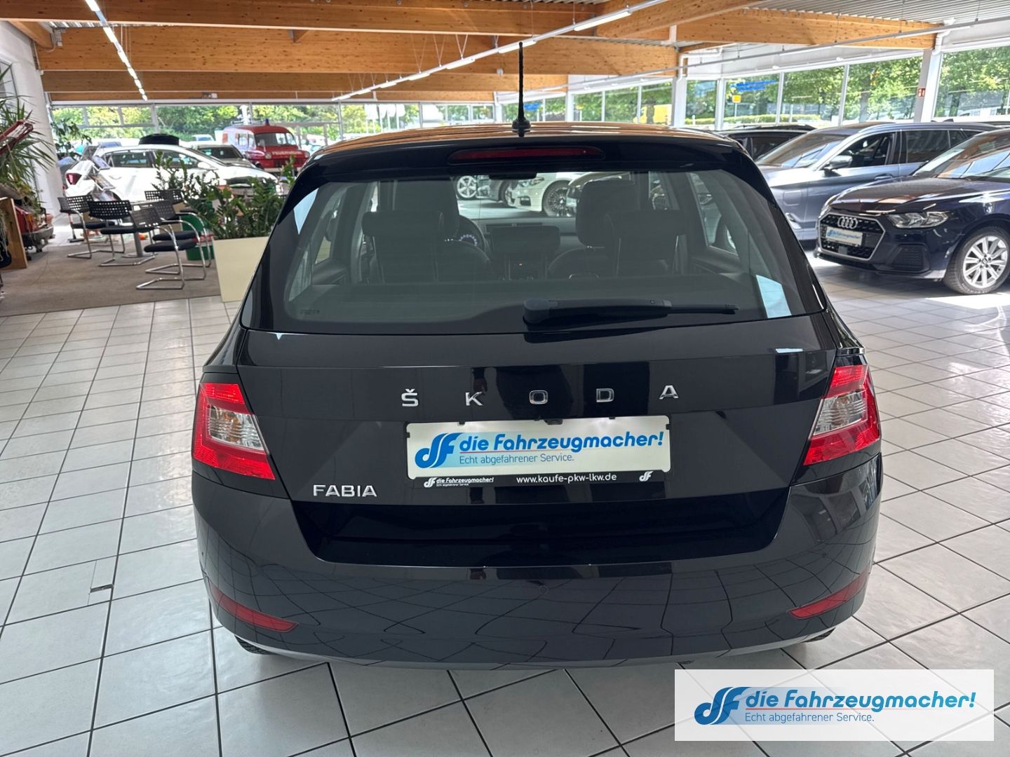 Fahrzeugabbildung SKODA Fabia Style 1.0 TSI CarPlay Klimaautom Musikstre