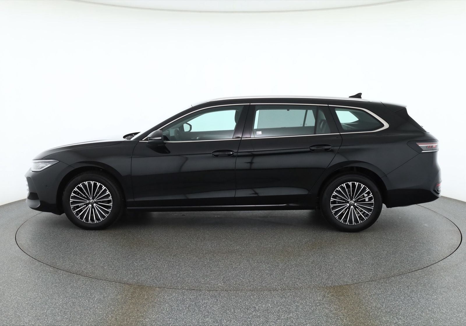 Volkswagen Passat Variant 1.5 eTSI DSG Matrix ACC AHK imagem 2