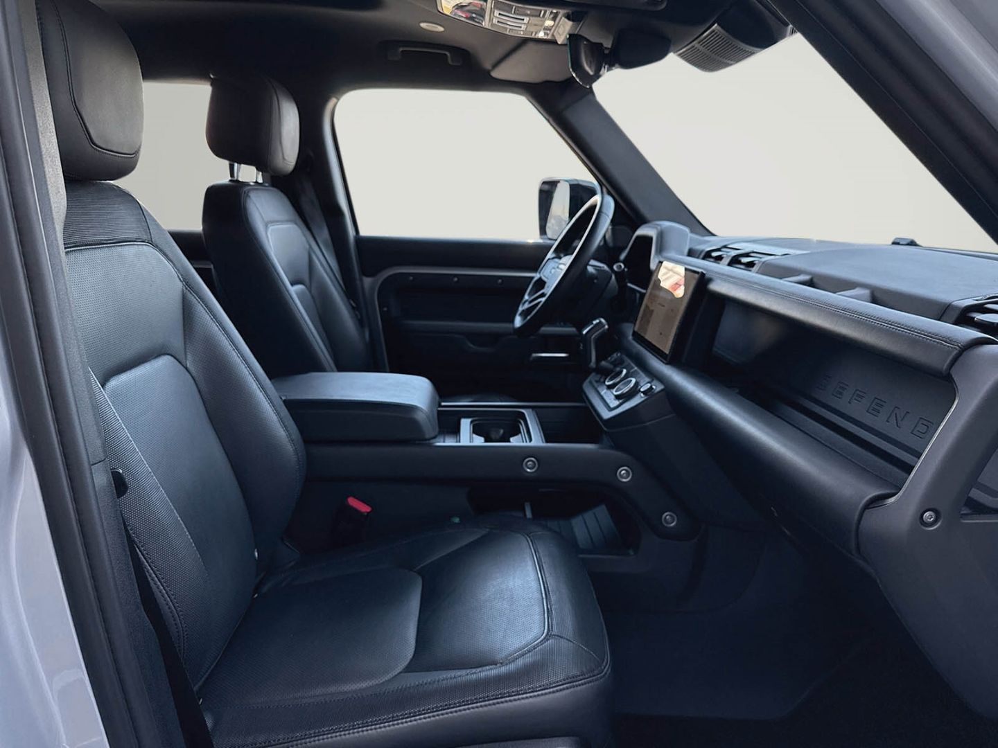 Land Rover Defender 110 D300 X-Dynamic HSE 20'' AHK Black P foto 3