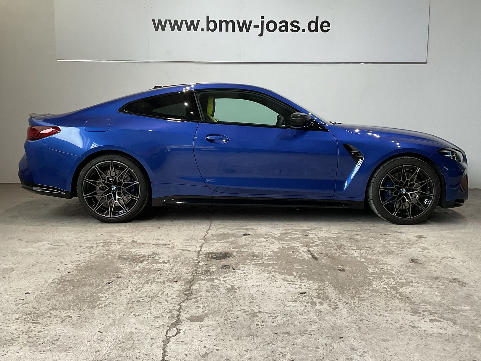 Fahrzeugabbildung BMW M4 Competition |M Sportsitze |M Carbon Exterieur