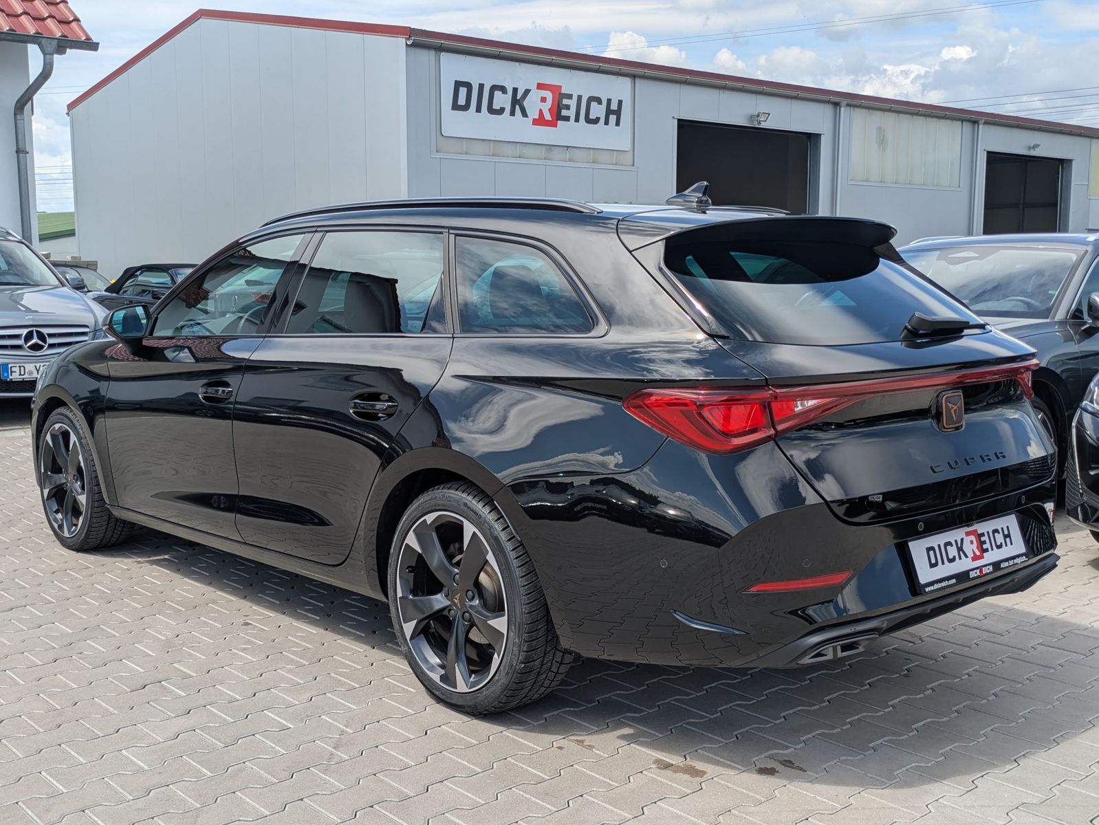 Fahrzeugabbildung CUPRA Leon 1.5 eTSI DSG MATRIX-LED*ACC*APP*KAMERA*18"