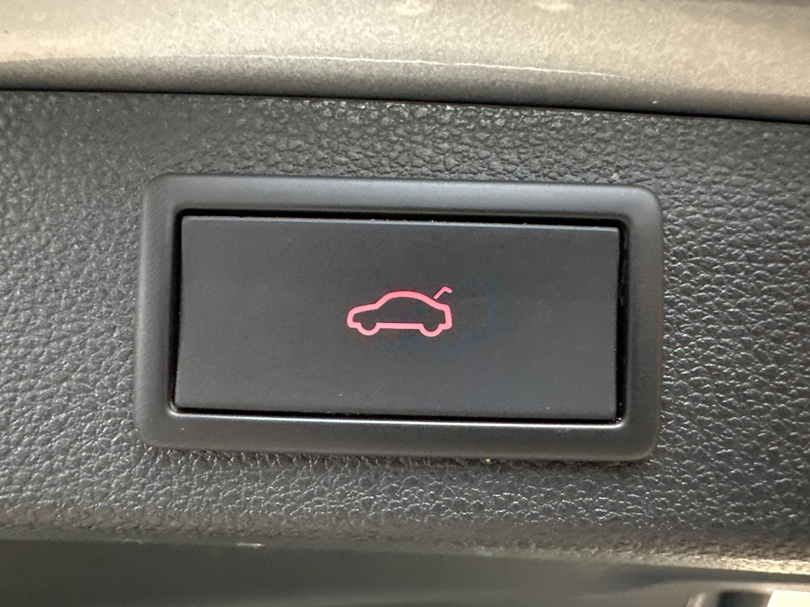 Fahrzeugabbildung SKODA Kodiaq 2.0 TDI DSG L&K 4x4 NAV+LED+PANO+360°+VC