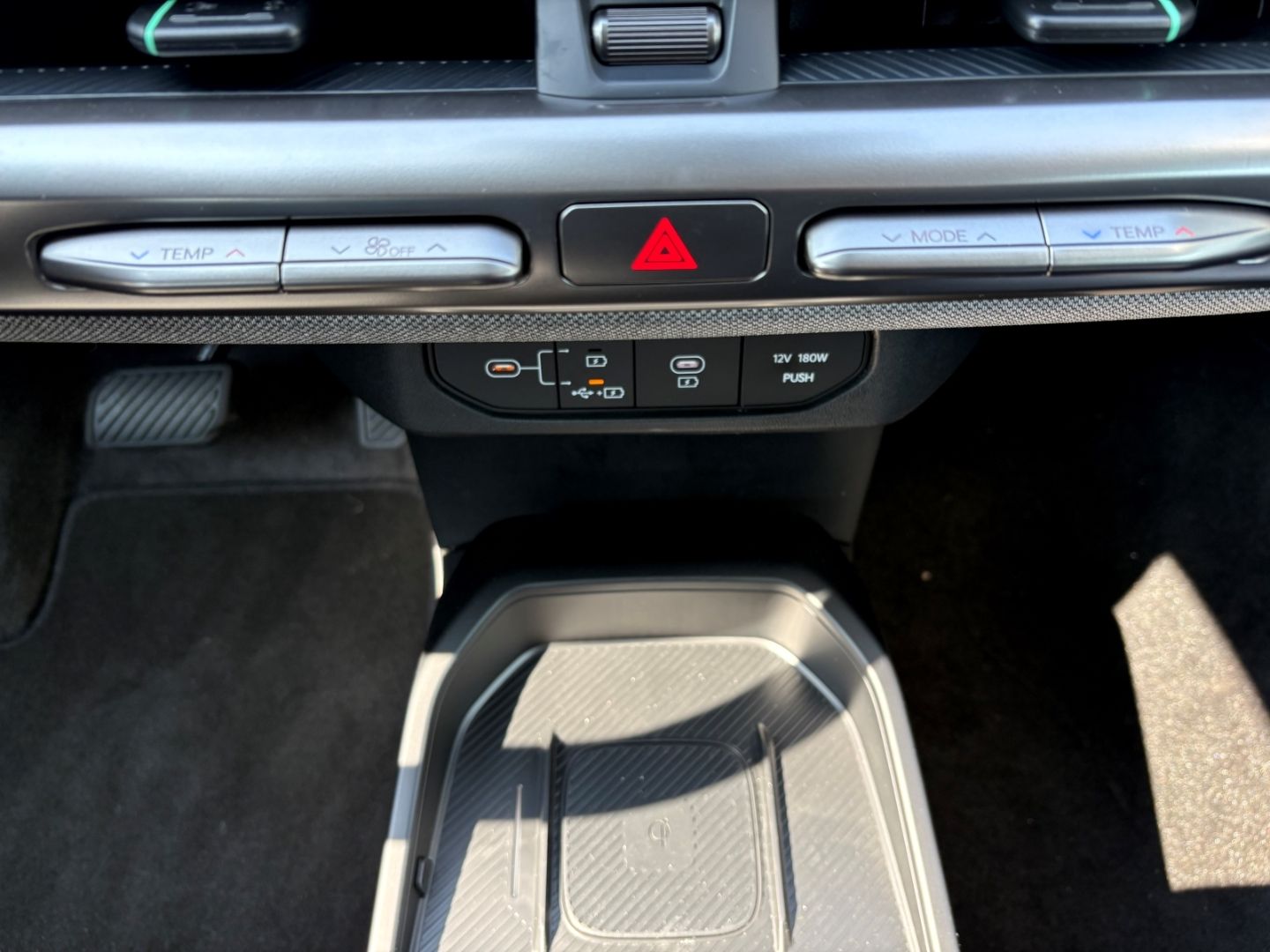 Fahrzeugabbildung Kia EV4 150 kW Earth NotBremsAss Leder 360°Kamera
