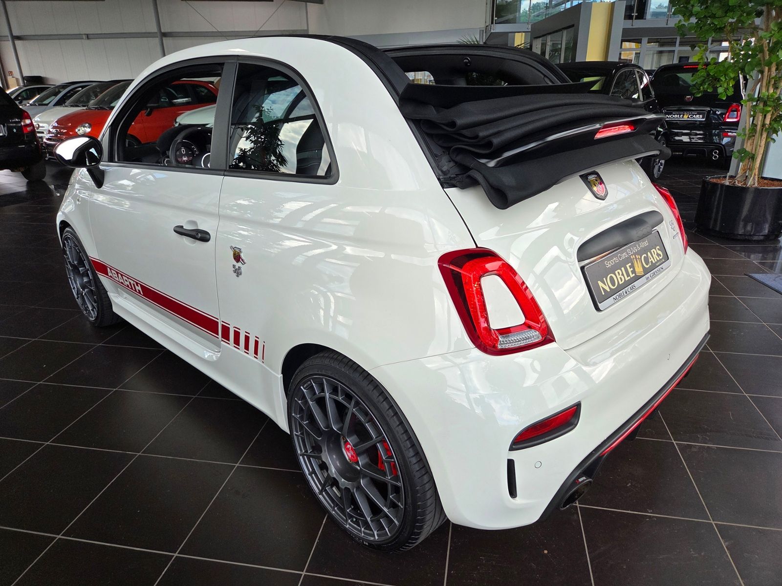 Fahrzeugabbildung Abarth 595 C Esseesse Beats XENON NAVI ALU