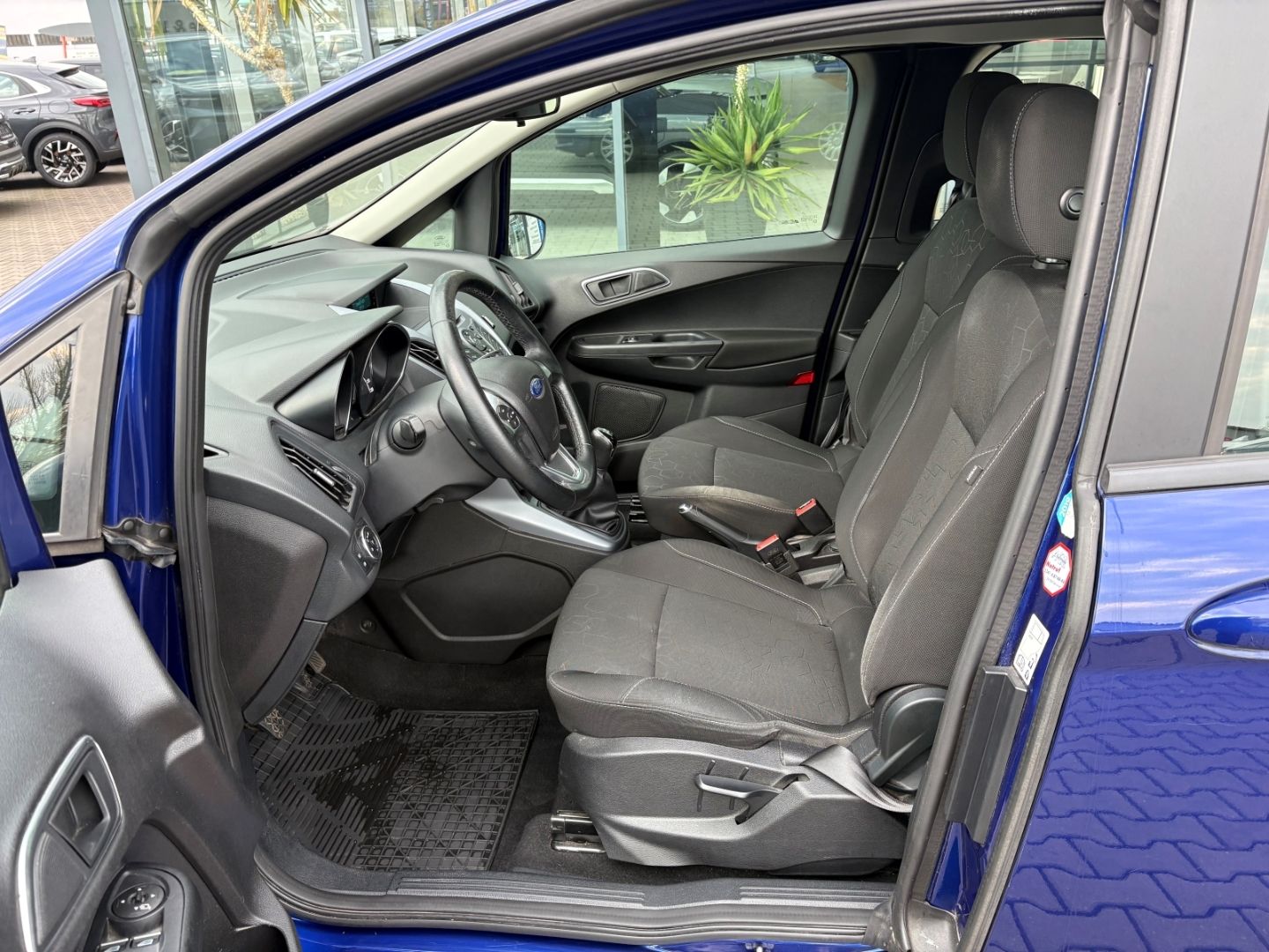 Fahrzeugabbildung Ford B-Max Trend BeheizbareWSS PDC KLIMA