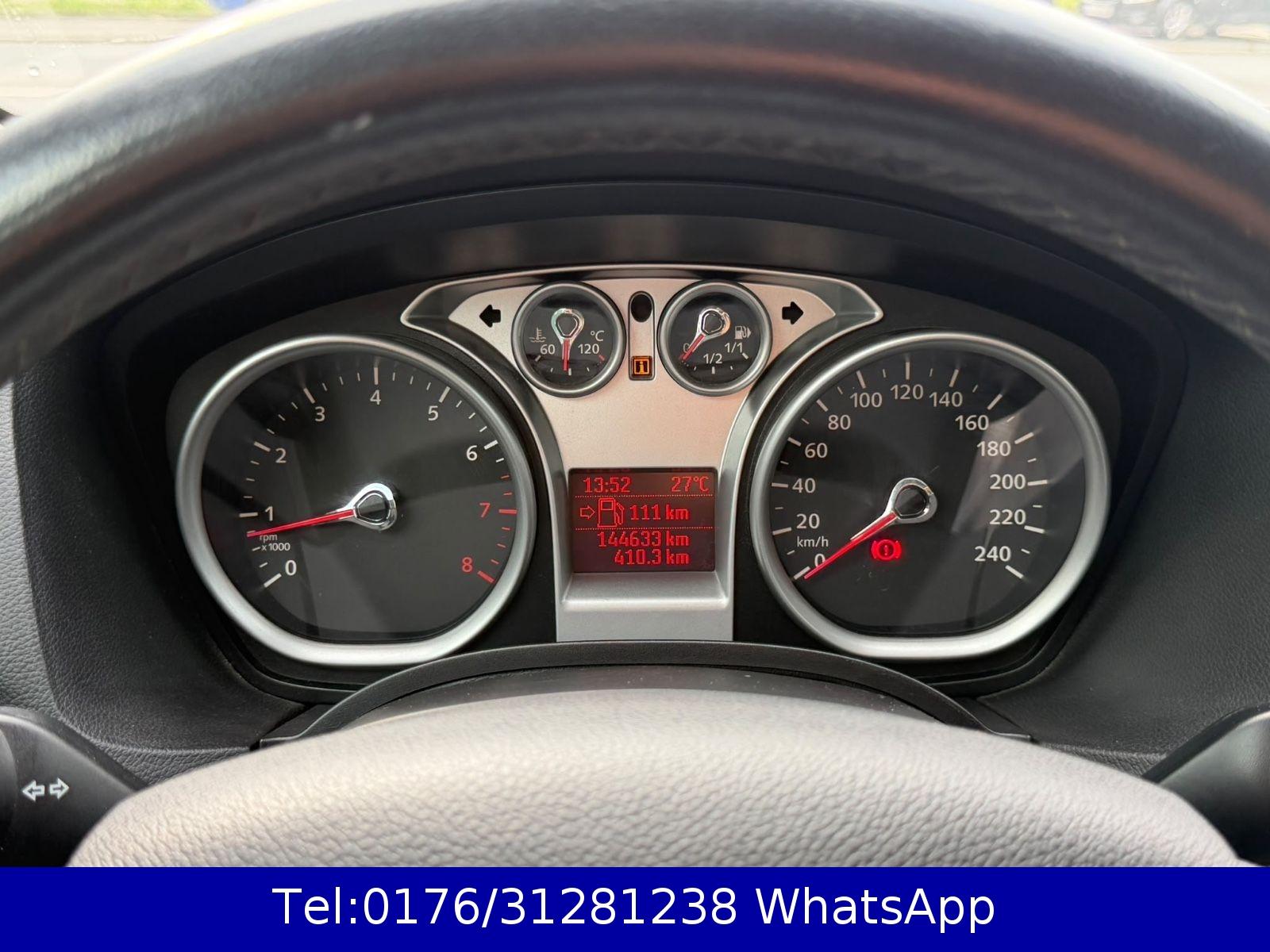 Ford Focus 2009 — photo 17