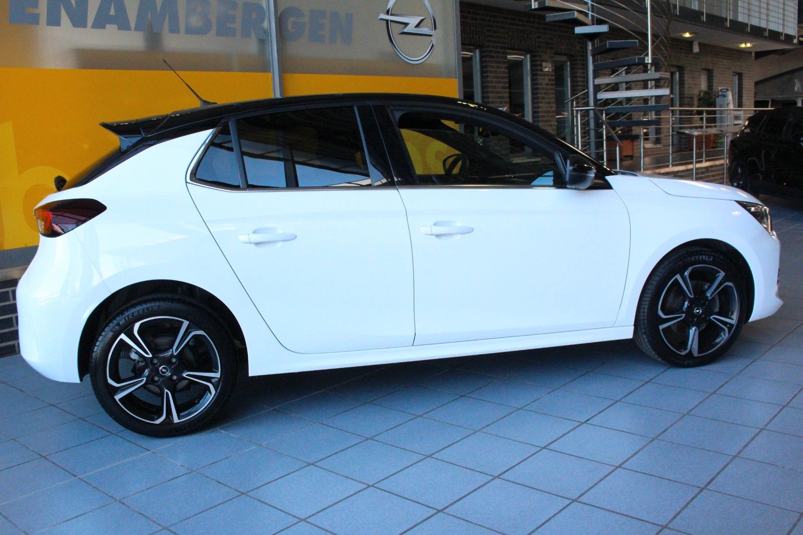 Opel Corsa F Ultimate AT-8 IntelliLux-LED Massage imagem 3
