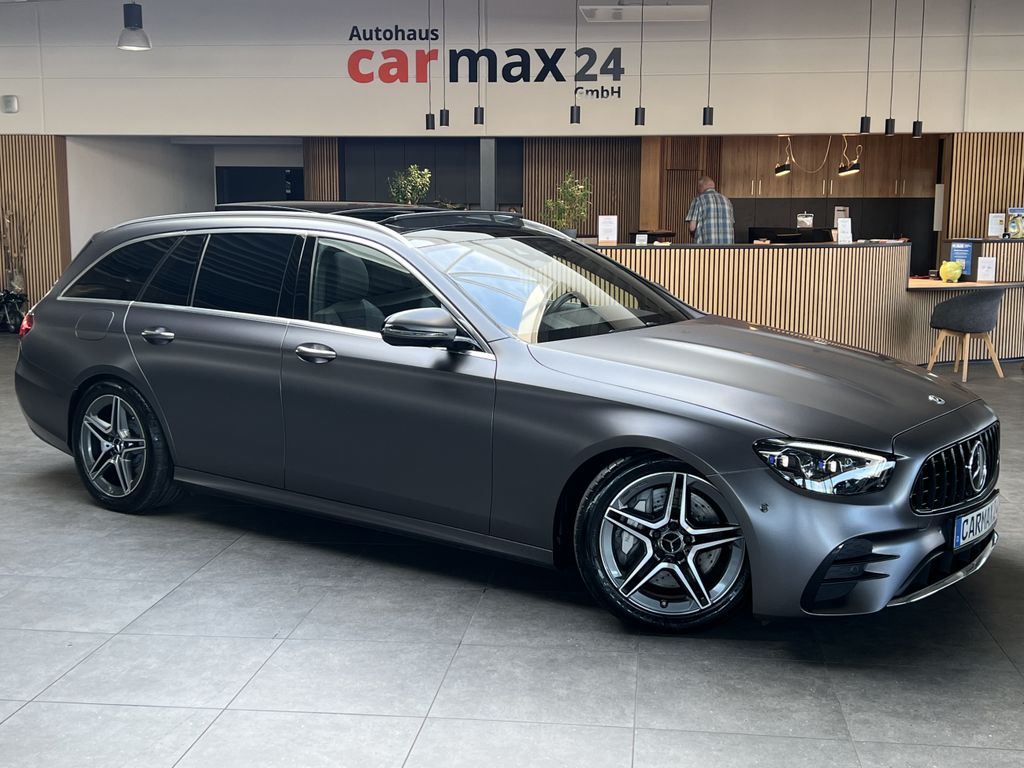Image of Mercedes-Benz E 300