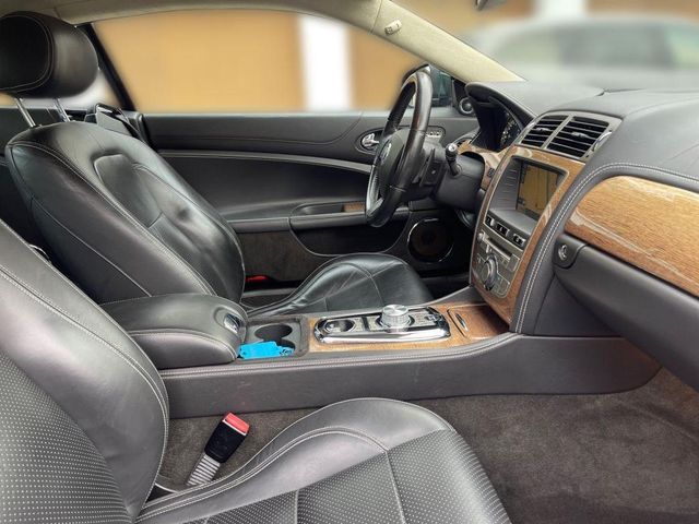 Jaguar XK 5.0 Coupe Portfolio