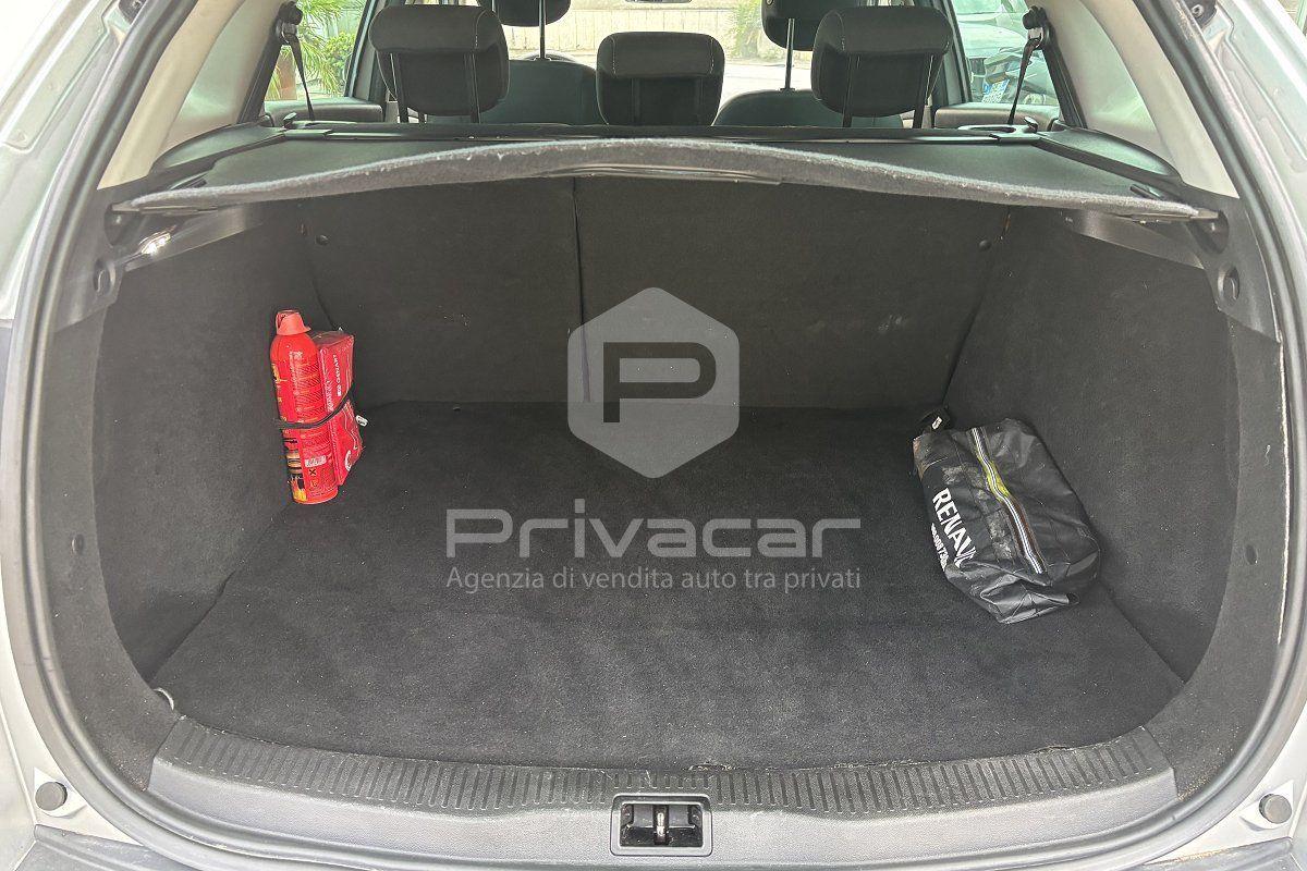 Renault Megane 2015 — photo 14