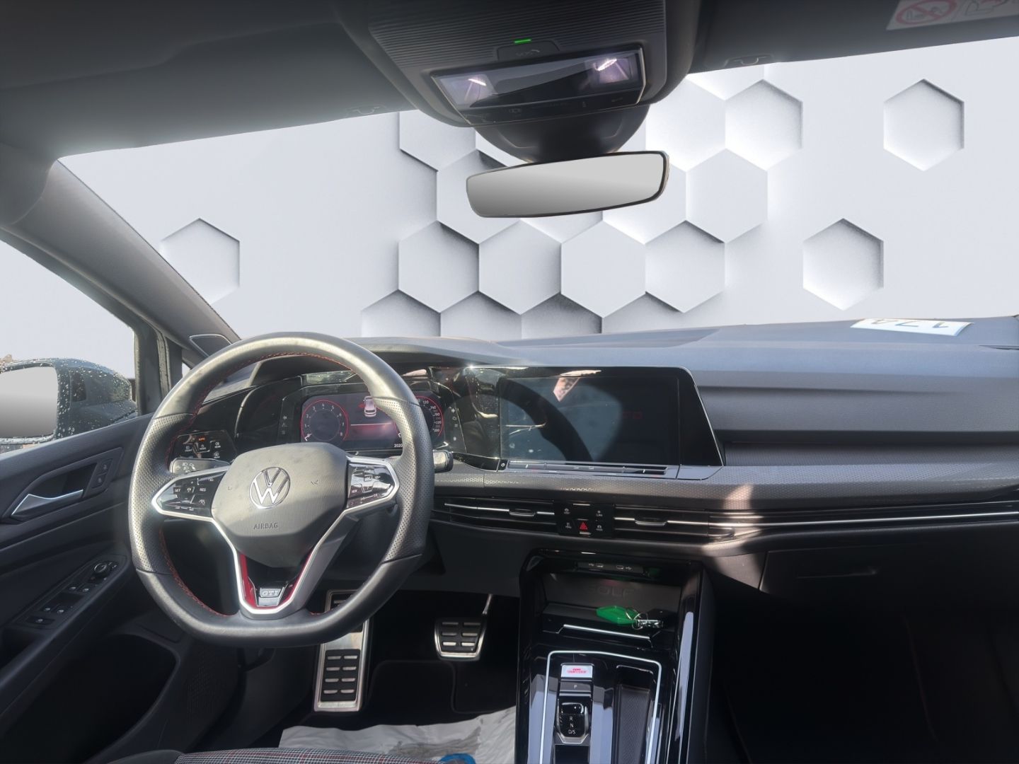 Golf VIII 2.0 TSI DSG 180kW AHZV LED HuD Sitzhei