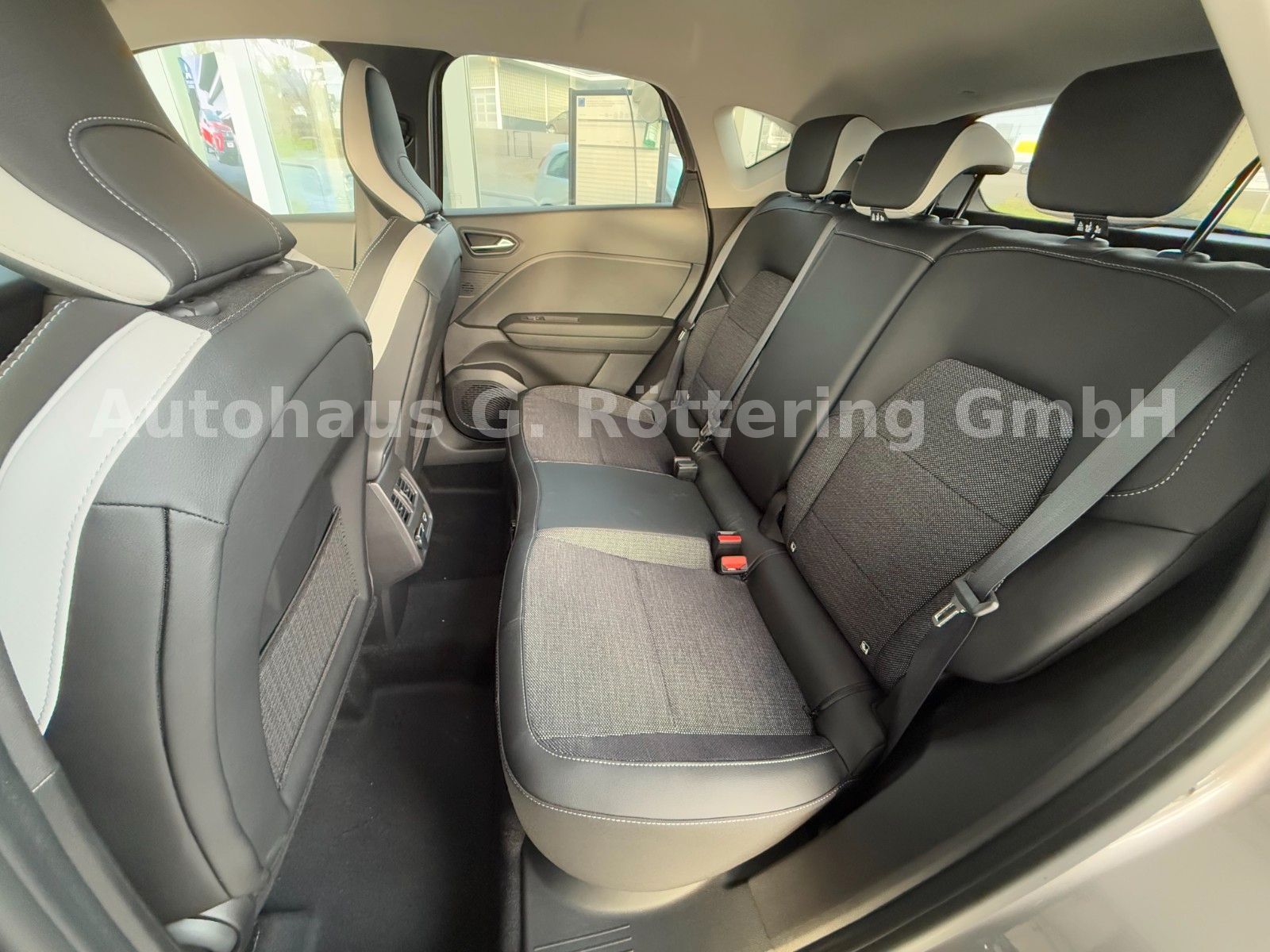 Fahrzeugabbildung Mitsubishi ASX 1.6 Intro Edition PHEV +LED+RFK+NAVI+SHZ+