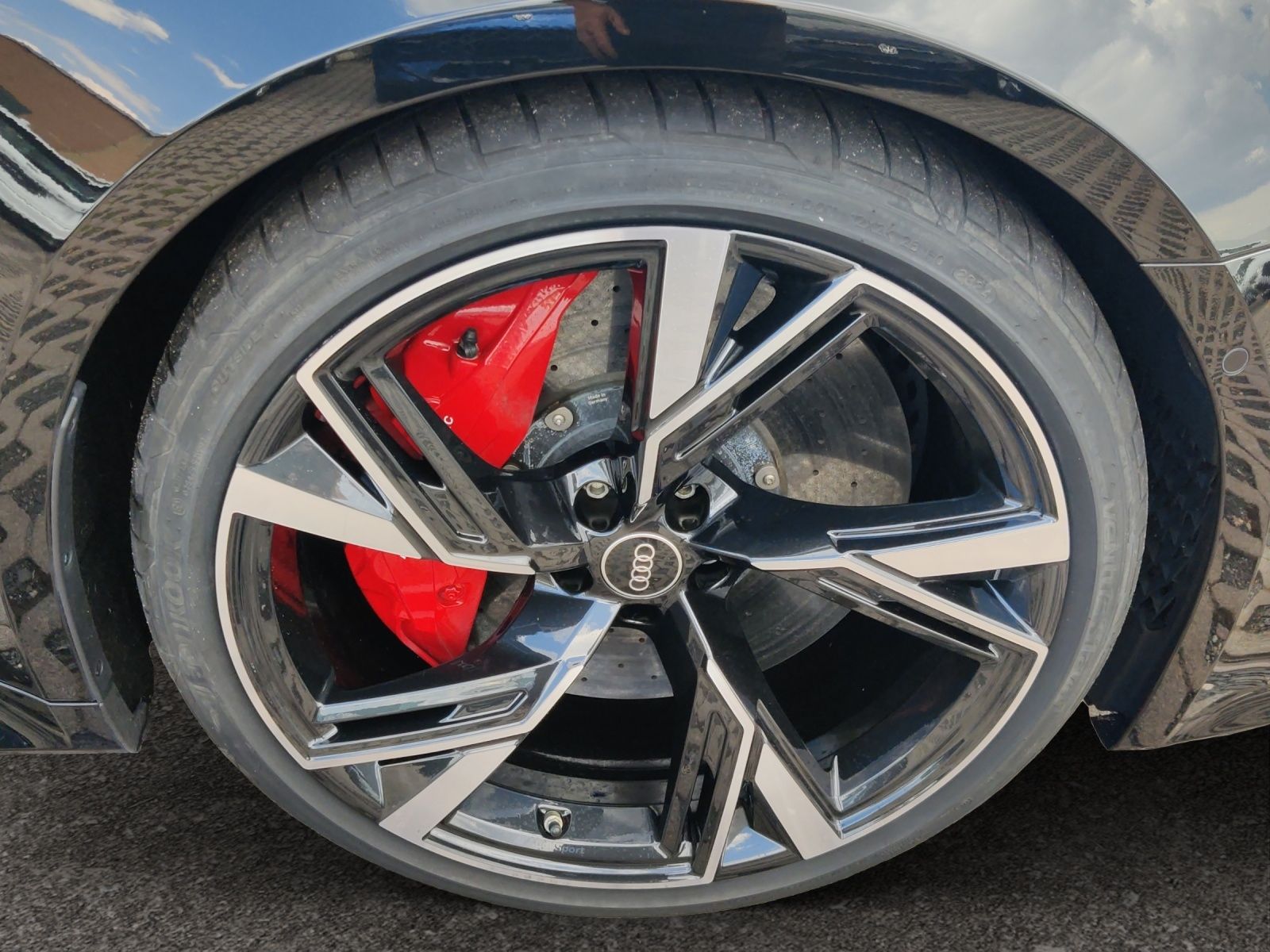 Audi RS 6 Avant 4.0 TFSI quattro  KERAMIK PANO AHK foto 10