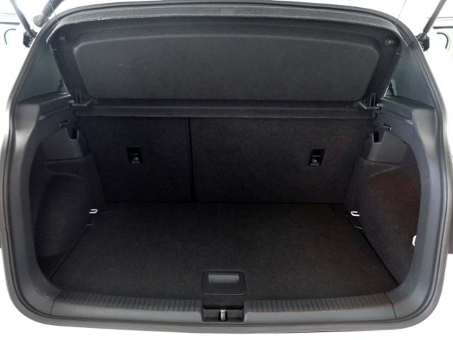 Fahrzeugabbildung Volkswagen T-Cross R-Line 1.5 TSI DSG | LED RFK AHK ACC