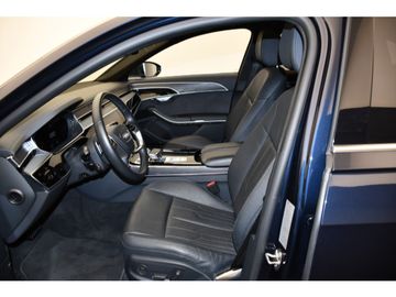Audi A8 - 3
