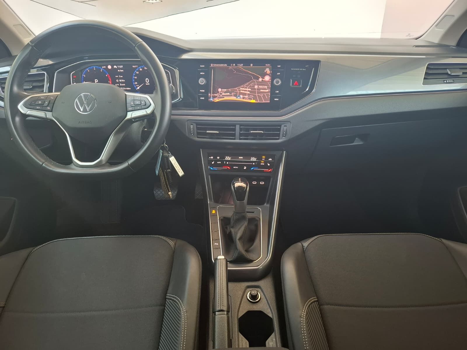 Fahrzeugabbildung Volkswagen Taigo Style 1,0 l TSI 116 PS DSG + Navi + Kamera